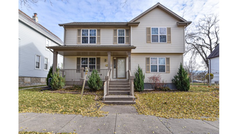 2132 N 15th St Milwaukee, WI 53205-1209 by Shorewest Realtors $199,900