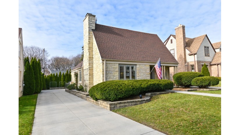 2615 N 83rd St Wauwatosa, WI 53213 by Shorewest Realtors $425,000