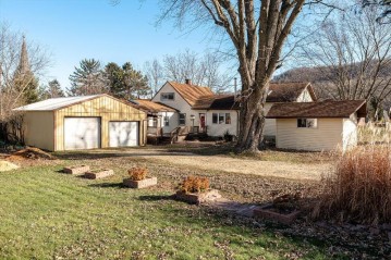 103 S Ridge Rd, Coon Valley, WI 54623