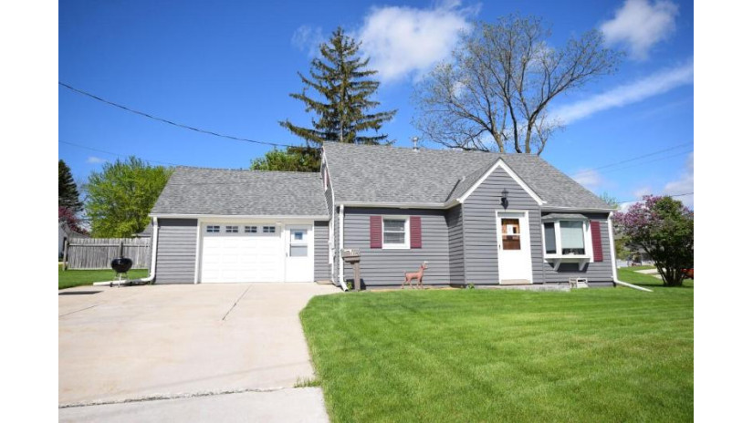 1590 N Main St West Bend, WI 53090 by Emmer Real Estate Group $199,900