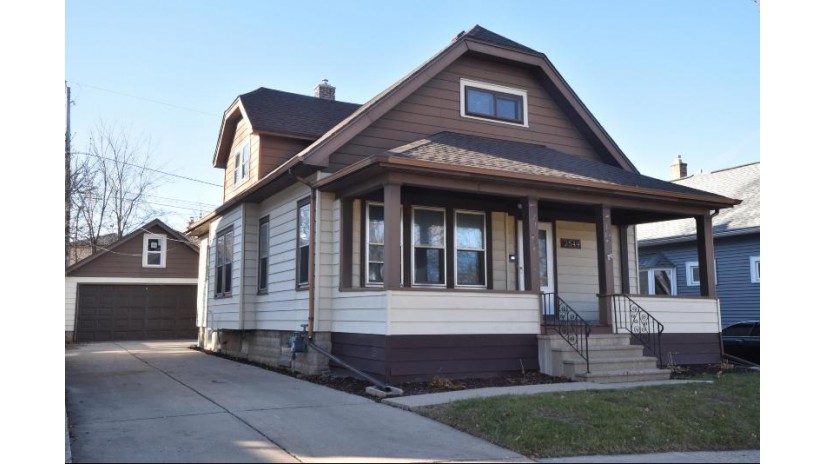 2549 S 69th St Milwaukee, WI 53219 by Real Broker LLC $236,500