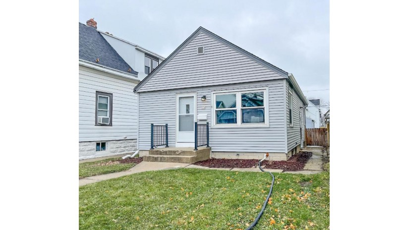928 S 74th St West Allis, WI 53214-3003 by Redefined Realty Advisors LLC $144,900