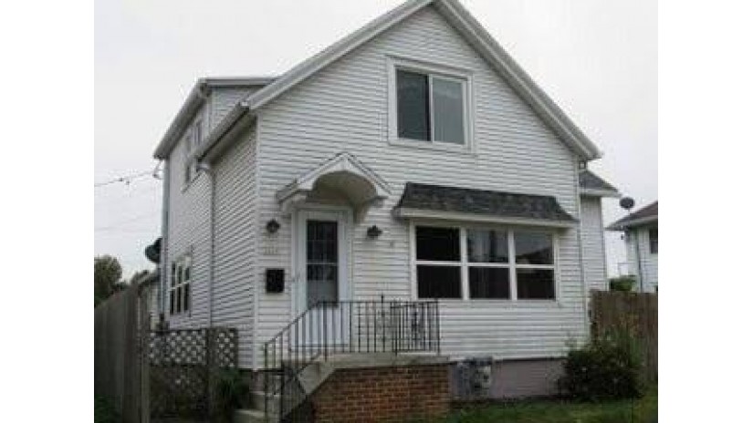 1629 Sibley Ct Sheboygan, WI 53081 by React Realty $129,900