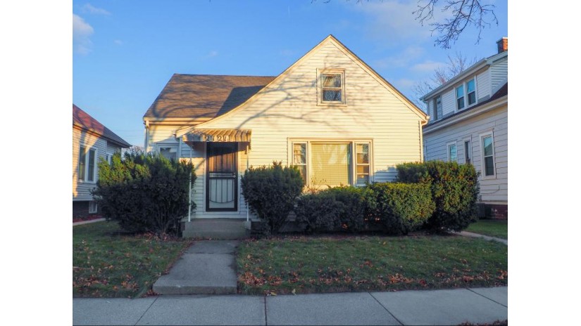 2121 Superior St Racine, WI 53402 by Redefined Realty Advisors LLC $124,900