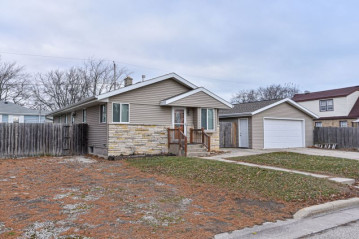 1512 Walter Ave, Mount Pleasant, WI 53403-3858