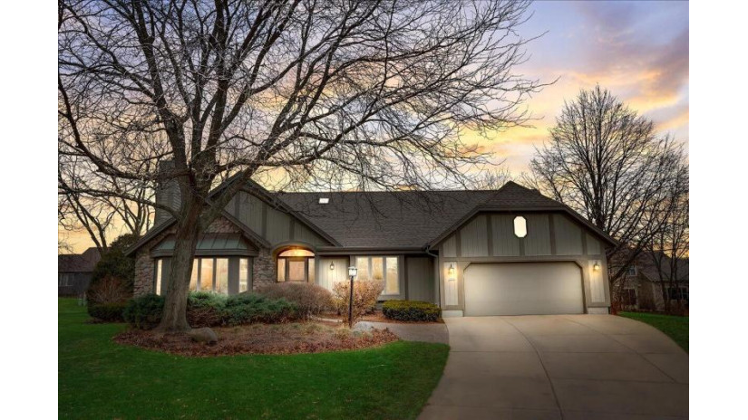 3910 S Woodhill Ct New Berlin, WI 53151 by RE/MAX Realty Pros~Hales Corners $484,900