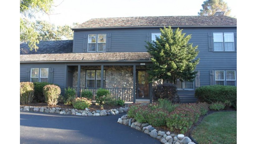 20965 Bramblewood Trl Brookfield, WI 53045 by Lake Country Flat Fee $439,900