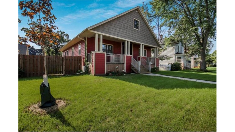 511 Miles Street Chippewa Falls, WI 54729 by C21 Affiliated $352,900
