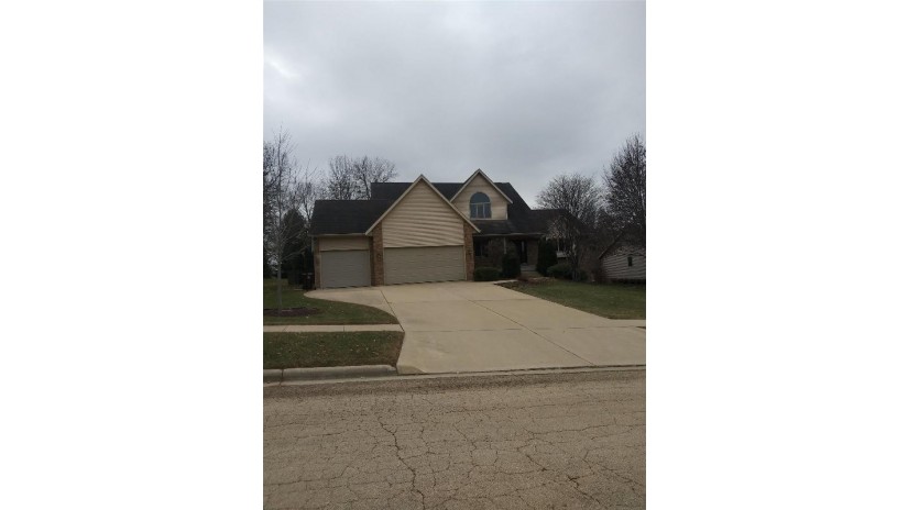3009 Countryside Lane Freeport, IL 61032 by Choice Realty Of Freeport Llc $340,000
