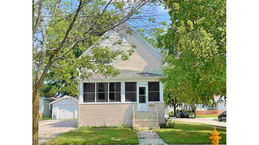 391 4th Street Fond Du Lac, WI 54935 by Coldwell Banker Real Estate Group $89,900