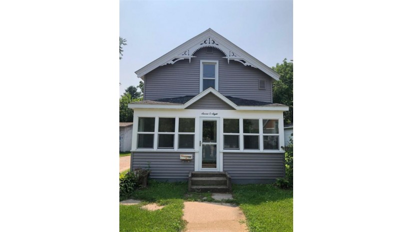 708 Ware Street Waupaca, WI 54981 by United Country-Udoni & Salan Realty $89,900
