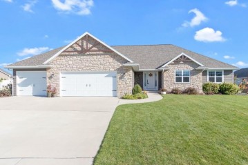 906 Raven Claw Court, Lawrence, WI 54115-7746