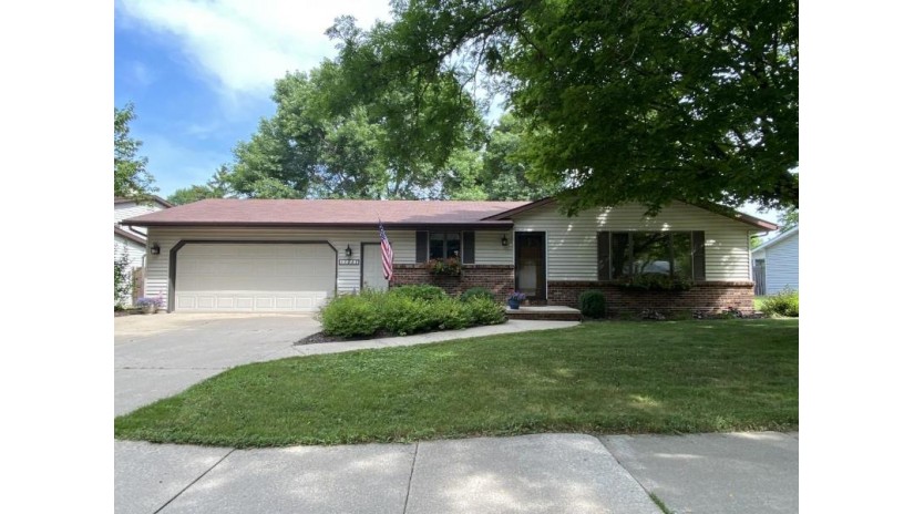 1208 E Meadow Grove Boulevard Appleton, WI 54915 by Standard Real Estate Services, LLC $250,000