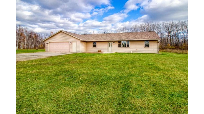 852 Lilac Road Little Suamico, WI 54141 by 1st Class Real Estate Impact $249,900