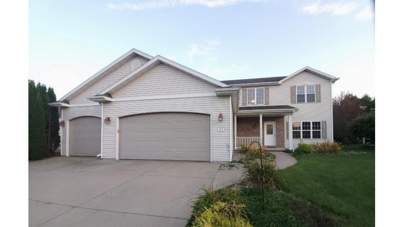 2171 W Noelle Lane Grand Chute, WI 54913-8179 by Creative Results Corporation $350,000