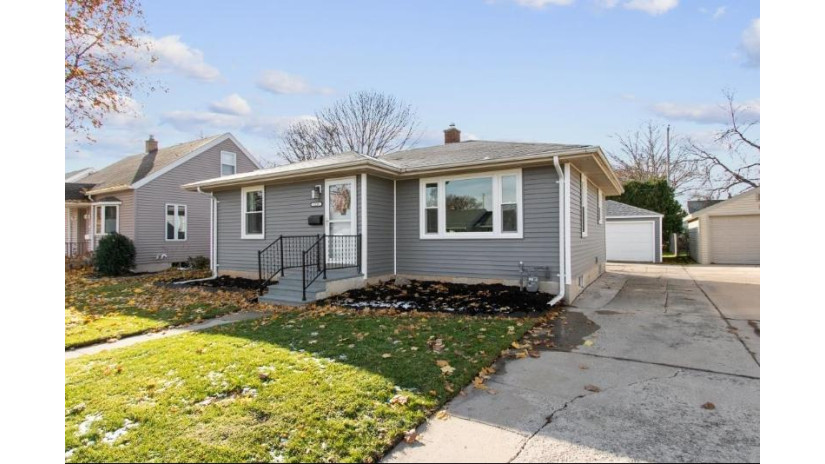 1539 Sanders Street Oshkosh, WI 54902 by Keller Williams Fox Cities $158,900