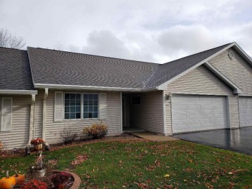 425 W Packer Avenue, Oshkosh, WI 54901-1585