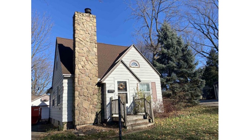 923 Allouez Terrace Allouez, WI 54301 by Coldwell Banker Real Estate Group $149,900