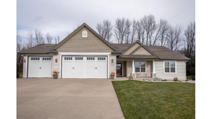 W7246 Dover Court Greenville, WI 54942 by Acre Realty, Ltd. $335,000