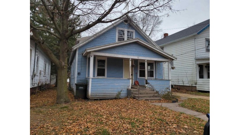90 Lincoln Avenue Clintonville, WI 54929 by Beiser Realty, LLC $44,900
