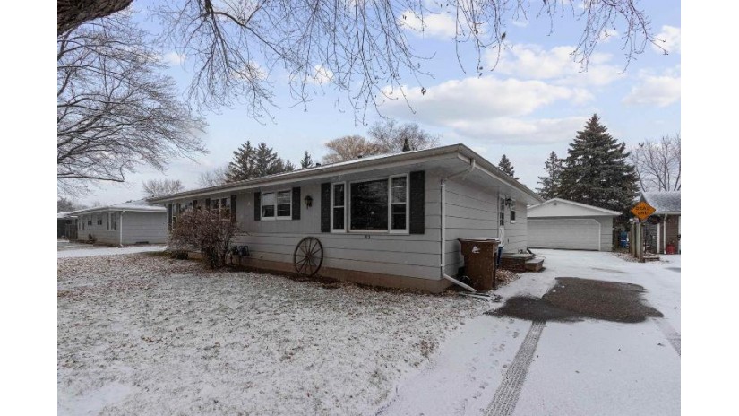 913 Meadowview Drive Menasha, WI 54952-2639 by Century 21 Ace Realty $229,900