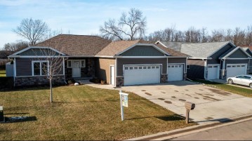 1870 Forest Glen Road, Fox Crossing, WI 54956