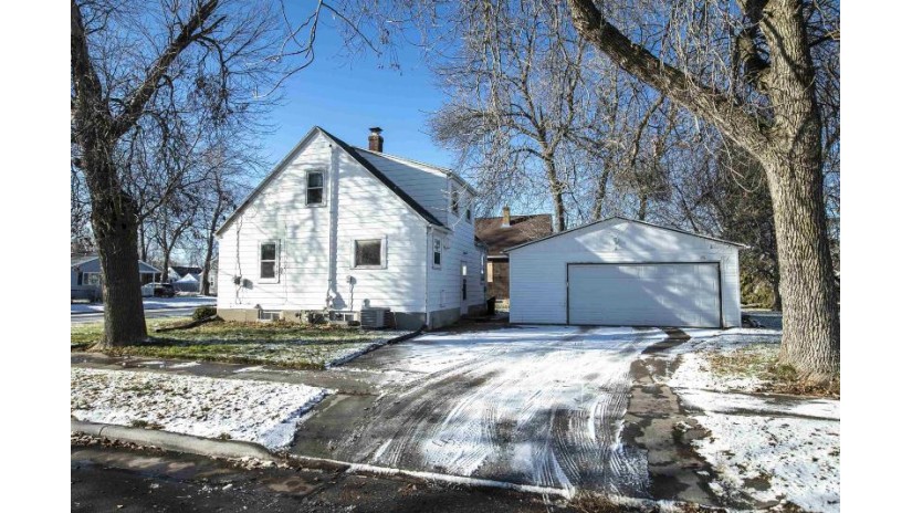 326 E Murray Avenue Appleton, WI 54915 by Century 21 Ace Realty $159,900