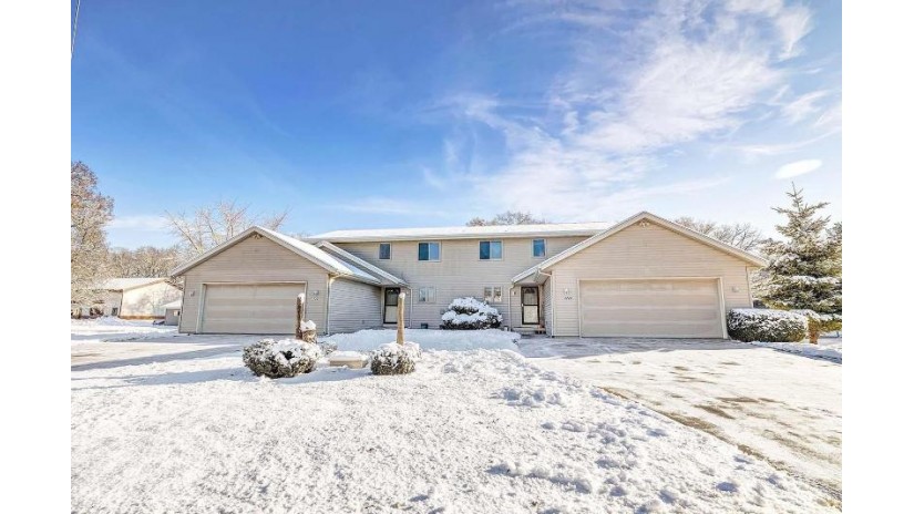 3222 Lakeview Drive Suamico, WI 54173 by Todd Wiese Homeselling System, Inc. $349,900