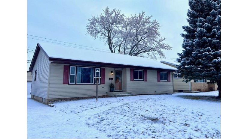 73 Wakawn Avenue Fond Du Lac, WI 54935 by Roberts Homes And Real Estate $189,900