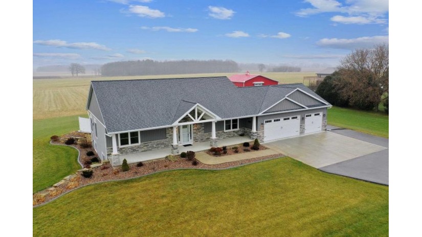 W2274 County Rd G Seymour, WI 54165 by Dallaire Realty $429,900