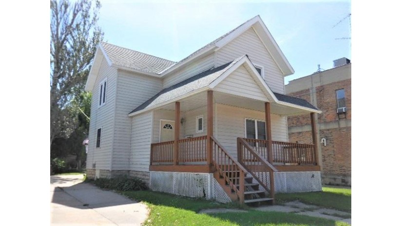 209 S Spring St Beaver Dam, WI 53916 by Century 21 Affiliated $120,900