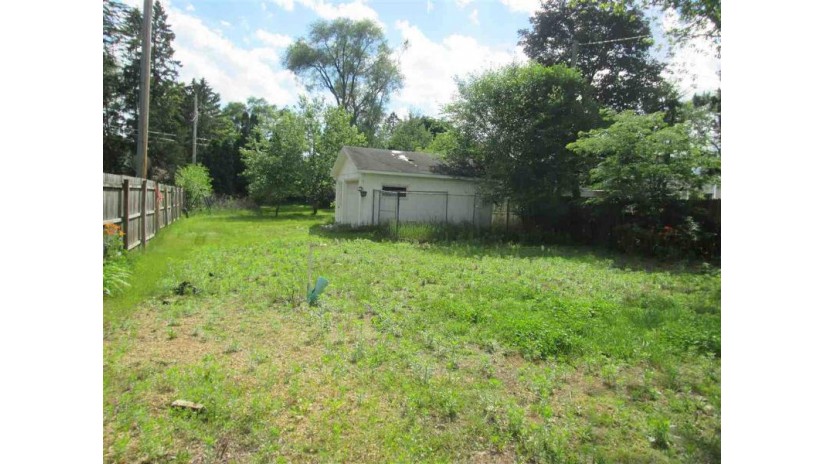 940 W Wisconsin St Portage, WI 53901 by Realty Solutions $27,500