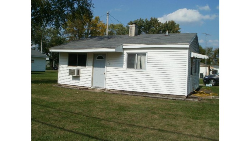 643 Thompson St Portage, WI 53901 by United Country Midwest Lifestyle Properties $89,900