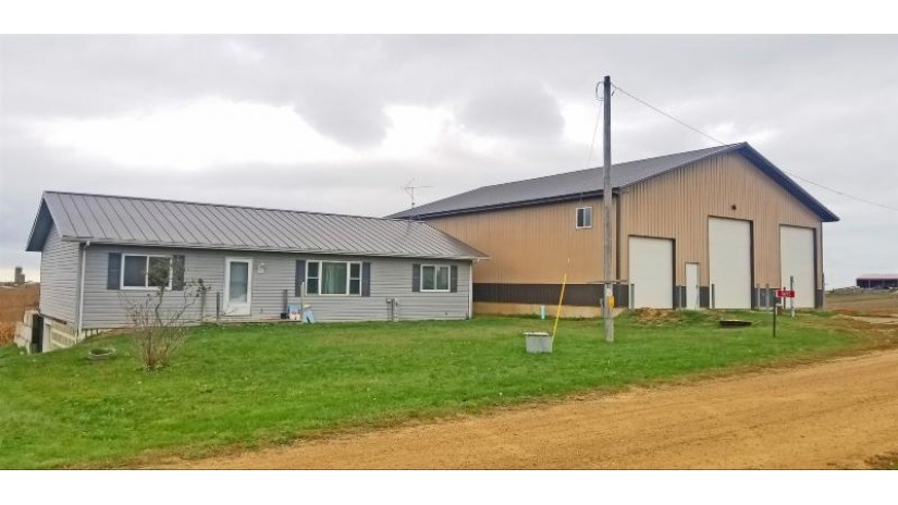 3695 E Quarry Rd Smelser, WI 53818 by Platteville Realty Llc $275,000