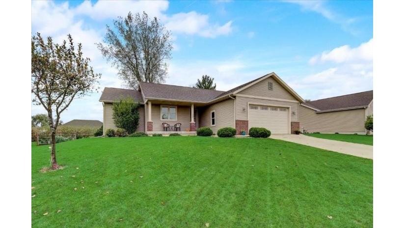 1387 Heritage Ln Sun Prairie, WI 53590 by Realty Executives Cooper Spransy $375,000