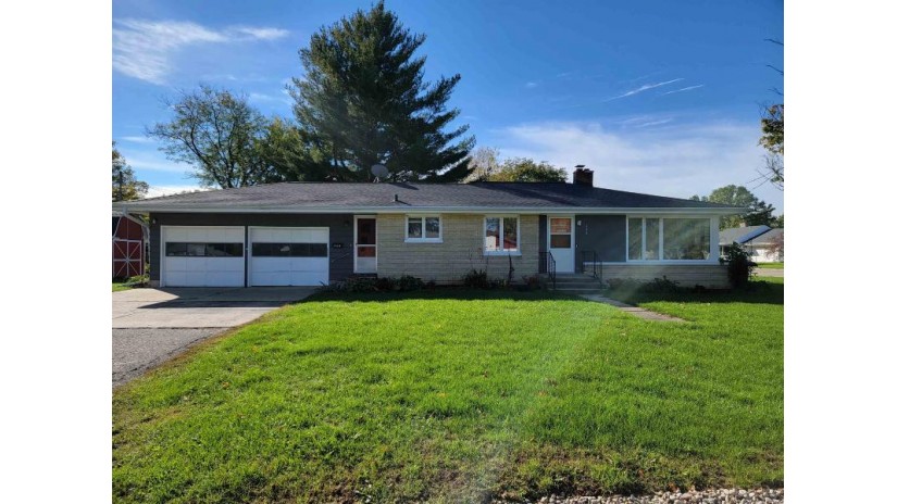 208 6th St Brodhead, WI 53520 by Real Estate Connections Scw, Llc $219,900