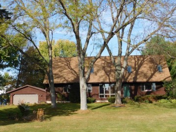 W9068 Coventry Ct, Beaver Dam, WI 53916