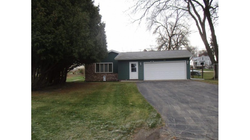 823 Audrey Dr Beaver Dam, WI 53916 by Century 21 Affiliated $185,000