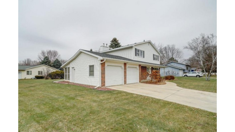 1724 Jackson St Stoughton, WI 53589 by Rock Realty $314,900
