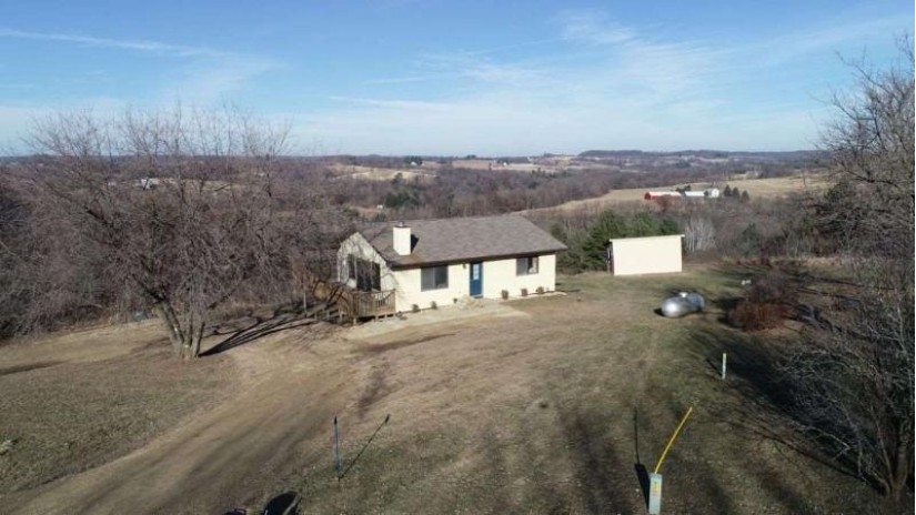 E4918 Eggbrecht Rd Winfield, WI 53941 by Fsbo Comp $290,000