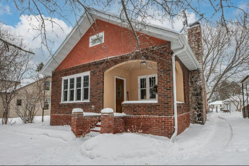 319 River St, Eagle River, WI 54521