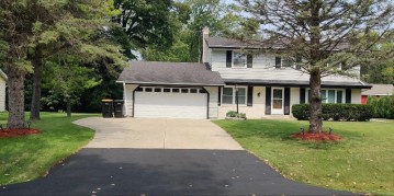 5176 W Radcliffe Dr, Brown Deer, WI 53223-1641