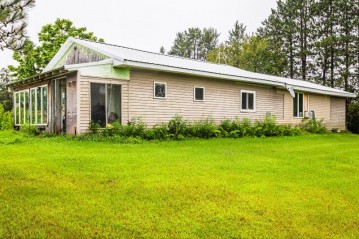 W3797 Lockington Rd, Farmington, WI 54644