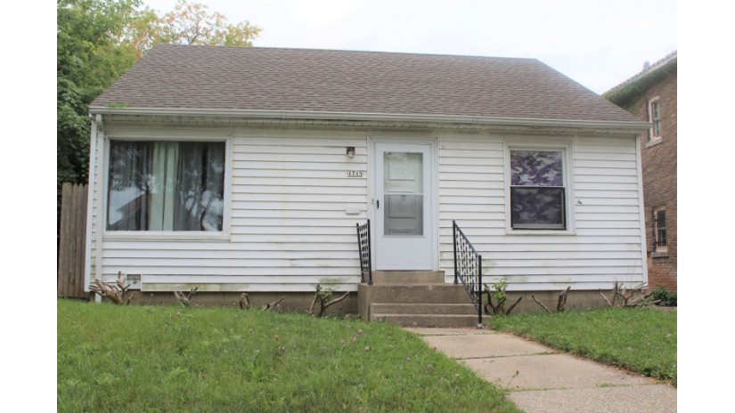 1715 W Capitol Dr Milwaukee, WI 53206-2458 by Shorewest Realtors $65,000
