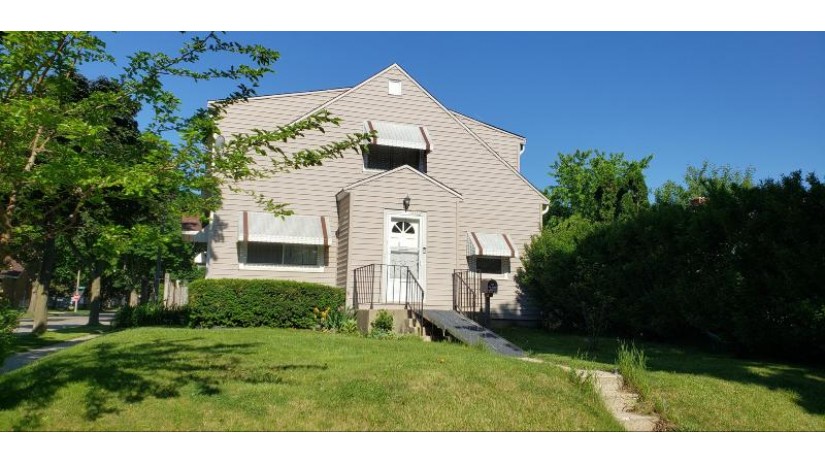 3903 N 81st St Milwaukee, WI 53222 by Coldwell Banker HomeSale Realty - Franklin $139,900