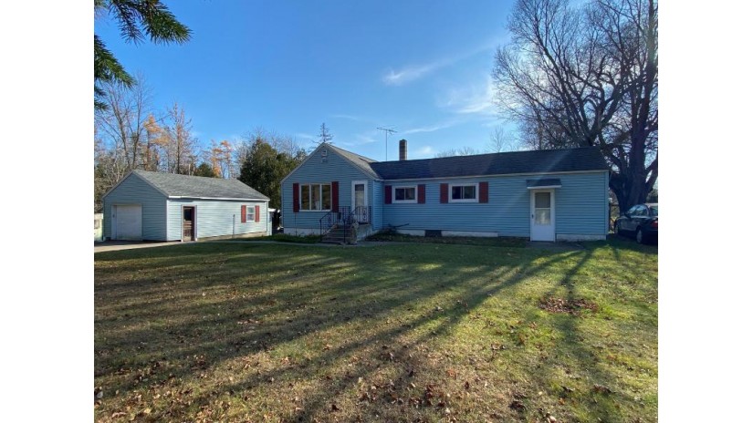 W5317 Elmwood Rd Menominee, MI 49858 by Broadway Real Estate $84,900