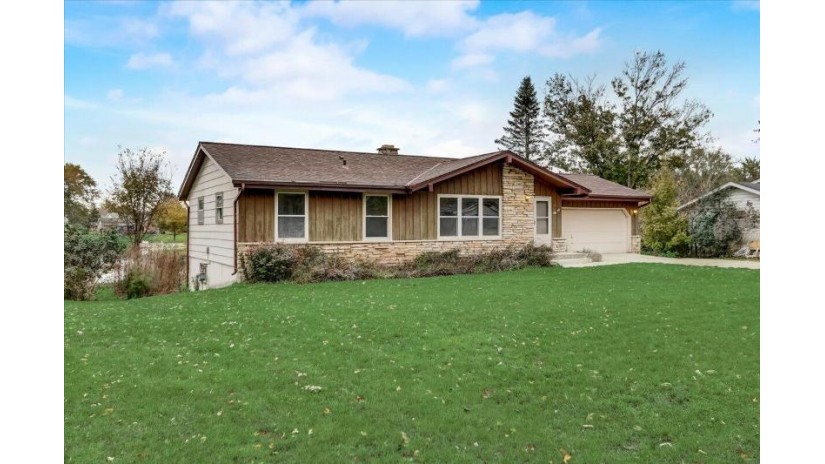 176 Ridgeway Dr Dousman, WI 53118 by Midwest Homes $259,900