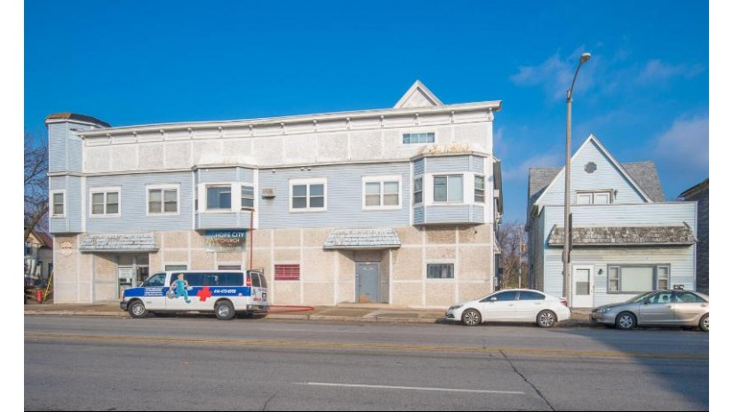 2224 W National Ave 2240 Milwaukee, WI 53204 by RE/MAX Realty Pros~Milwaukee $799,000