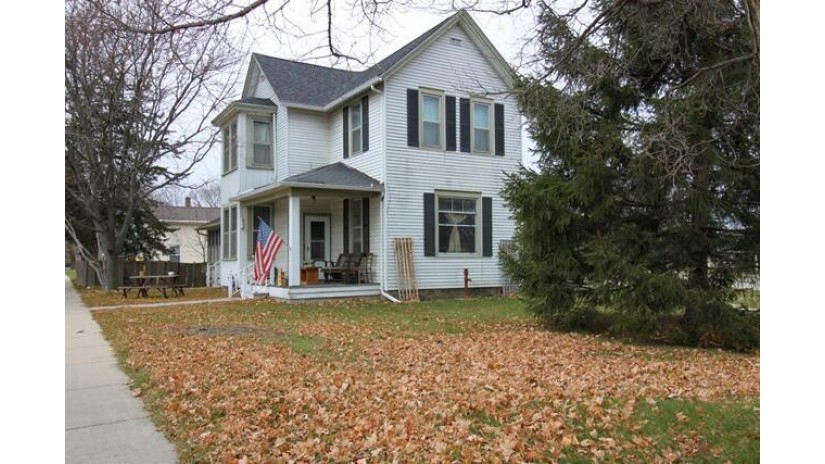 212 Maple St Palmyra, WI 53156 by Tincher Realty $189,900