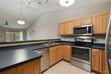 2175 Pine Ridge Ct A, Grafton, WI 53024-3101